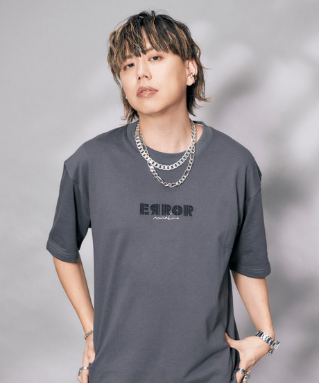 ERROR ラメ刺繍Tシャツ