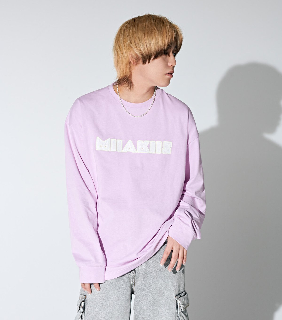 チェーンロゴ刺繍ロンT | Miiakiis Official Store チェーンロゴ刺繍ロンT | Miiakiis Official Store