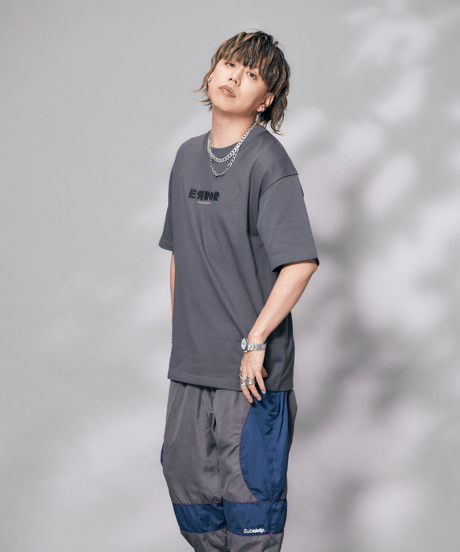 ERROR ラメ刺繍Tシャツ