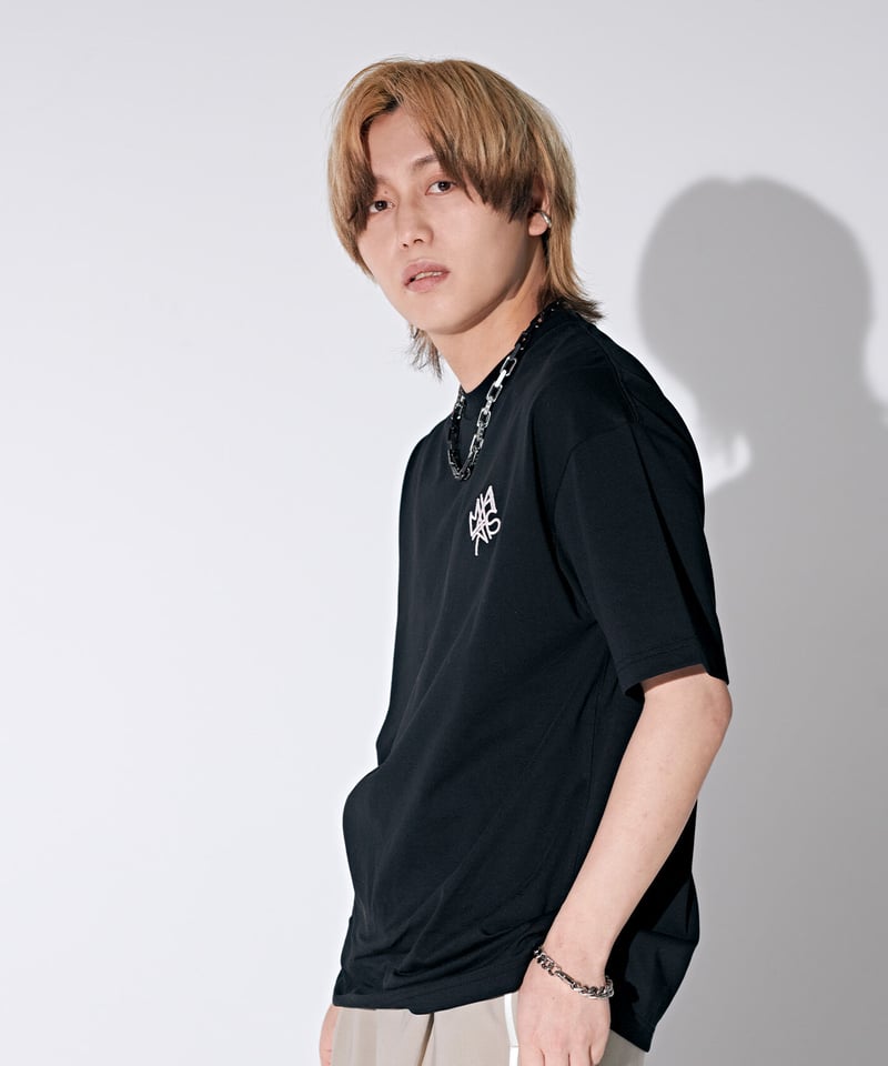 3Dエンブレム刺繍 Tシャツ | Miiakiis Official Store 3Dエンブレム刺繍 Tシャツ | Miiakiis Official Store