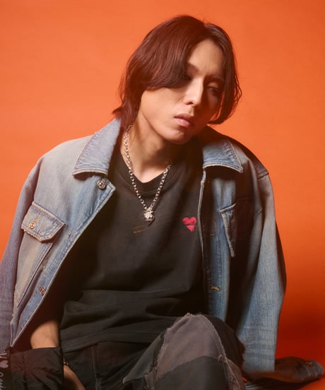 "Heartless" Tシャツ