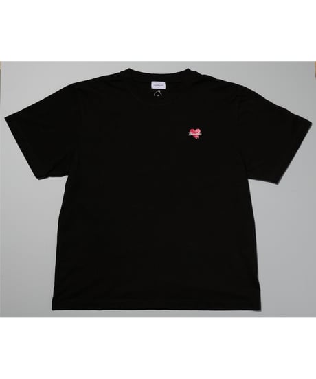 "Heartless" Tシャツ