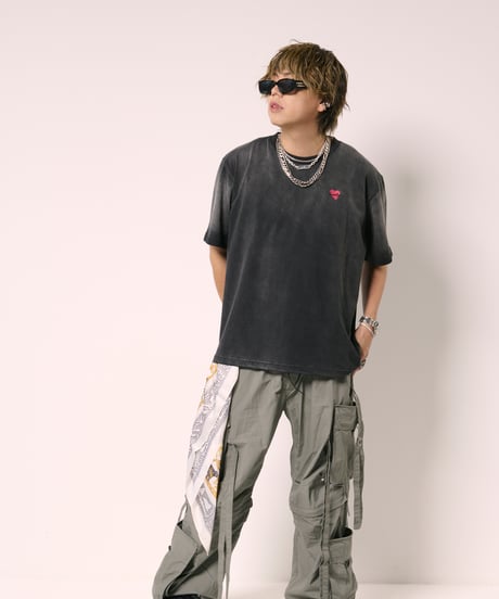 "Heartless" Tシャツ