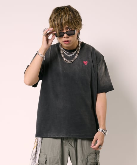 "Heartless" Tシャツ