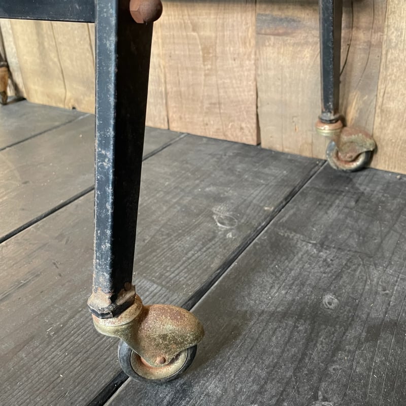 キャスター付きテーブル 展示台 フランスアンティーク | OGISHIMA