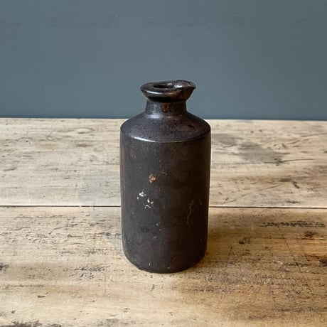 ブラック陶器ボトル　イギリスアンティーク　②