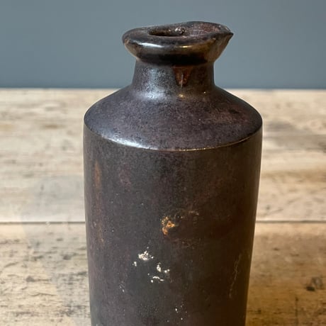 ブラック陶器ボトル　イギリスアンティーク　②