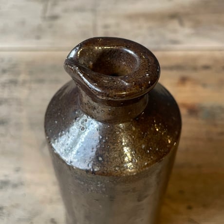 ブラウン陶器ボトル　イギリスアンティーク　①