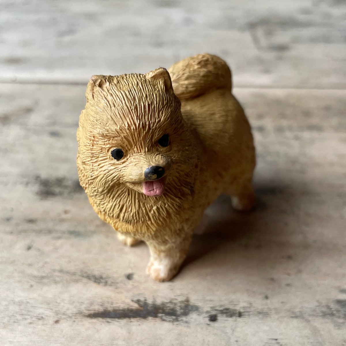 ジュモードッグ　ポメラニアンフィギュア犬　ドイツヴィンテージフランスアンティーク ヴィンテージ犬のフィギュリン 陶器人形 イギリス 置物 ゴールデン アンティーク雑貨