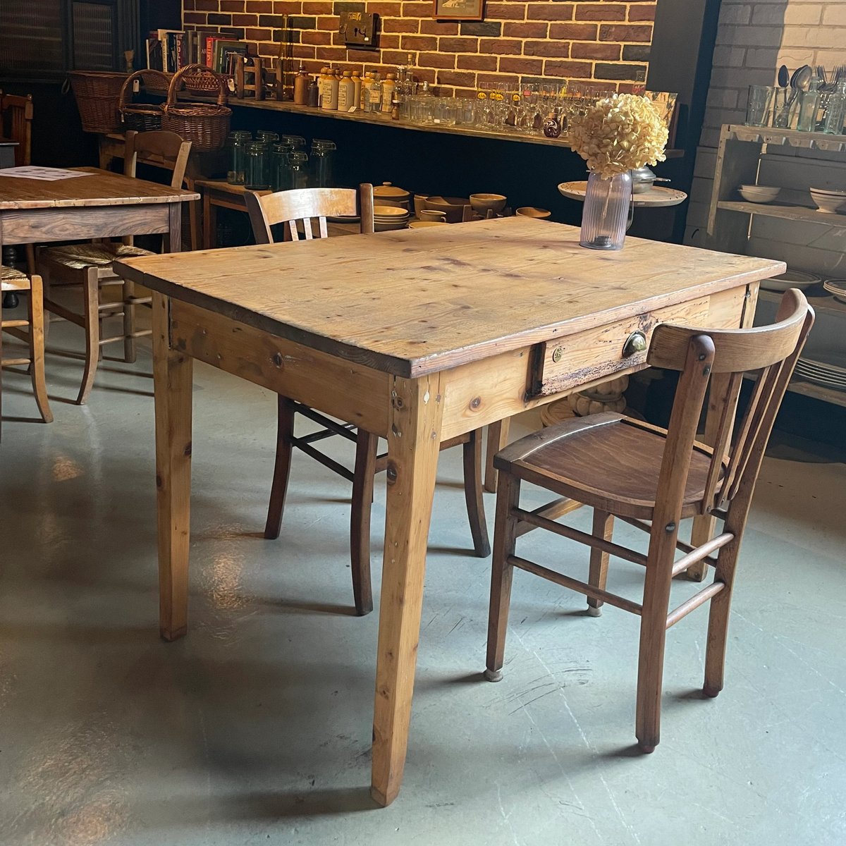 木製テーブル フランスアンティーク ④ | OGISHIMA COFFEE Antiques 木製テーブル フランスアンティーク ④ | OGISHIMA COFFEE Antiques