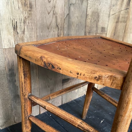 木製カフェチェア　座面パンチング　フランスアンティーク　㉚