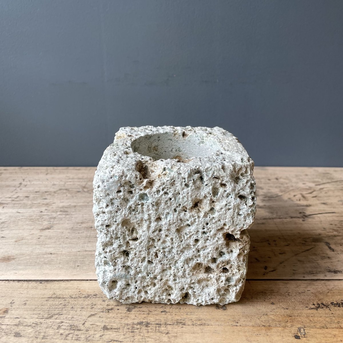 イタリア/ITALGARDEN 大理石粒混 プランター☆ヴィクトリーカップ型 楽天市場】イタリア製人造大理石プランター カピトリーノ Art