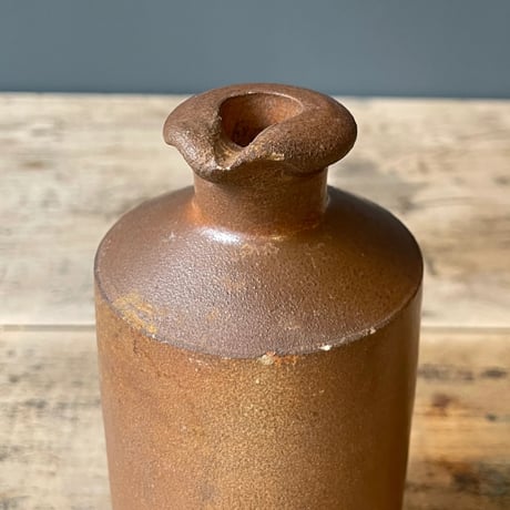 ブラウン陶器ボトル　イギリスアンティーク　③
