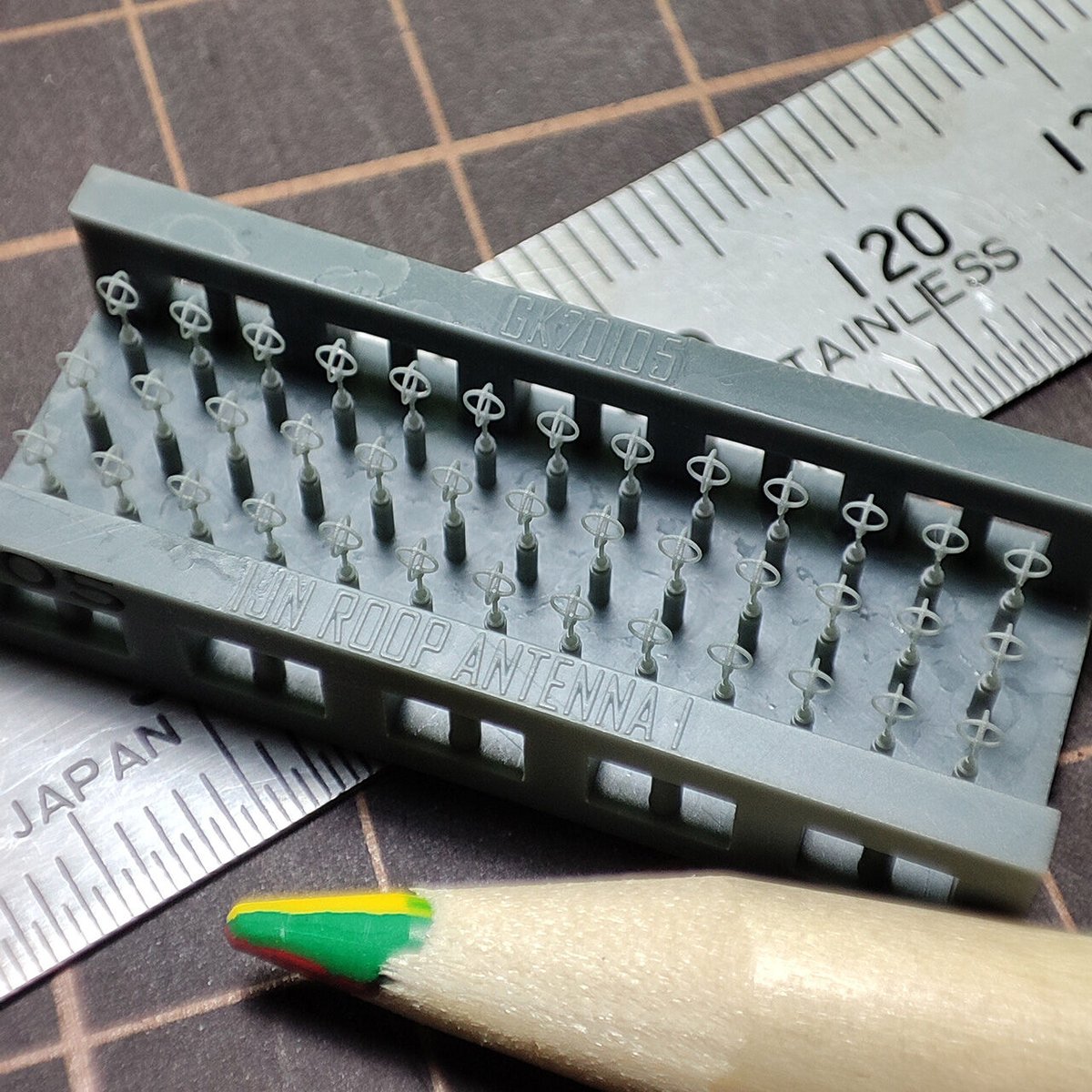 1/700 日本海軍 方位探信儀 I (H=3mm Φ=1.3mm) GK70105 | 軍艦堂