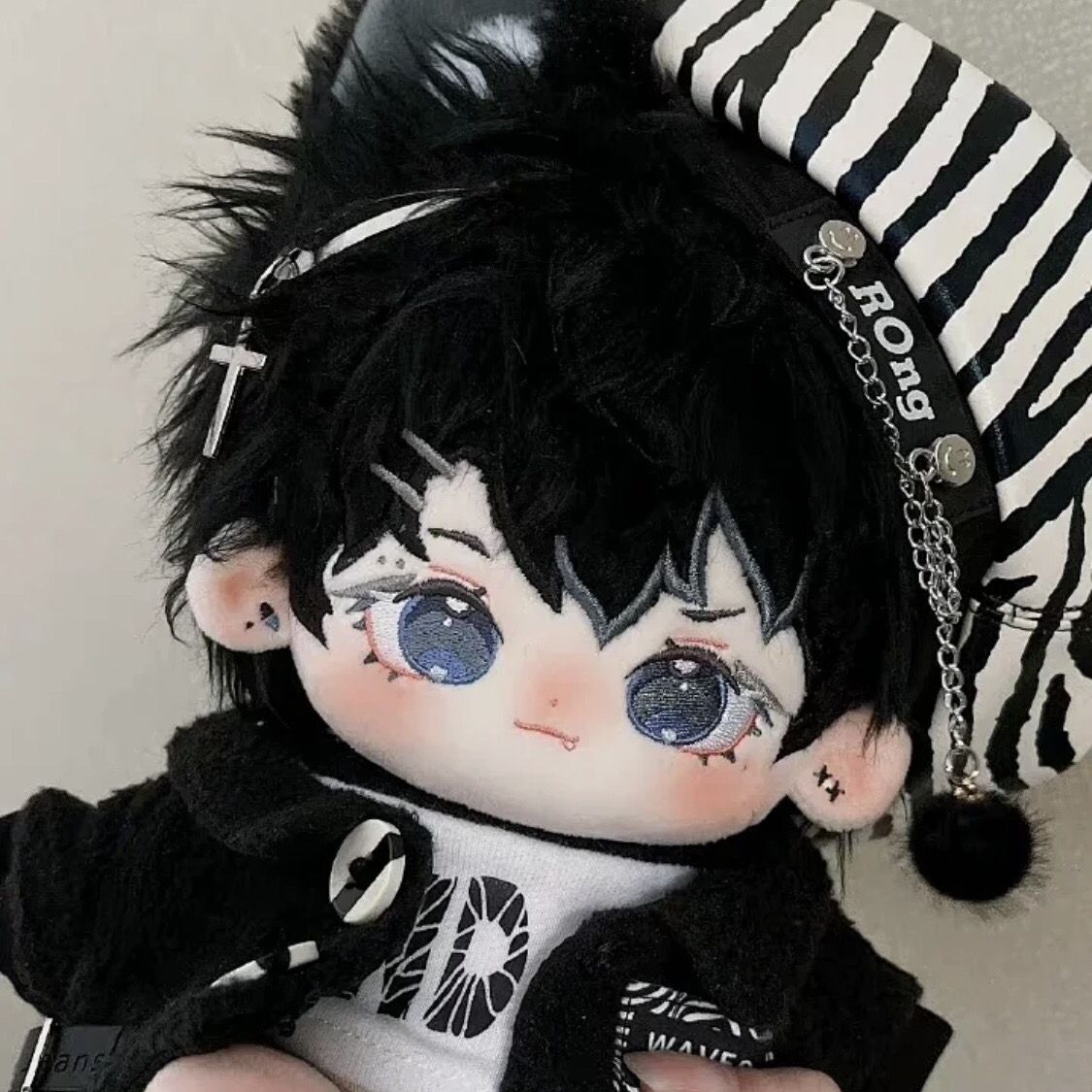 男子チーム 李ユアイ 20cm ぬいぐるみ 着せ替え人形 綿人形 ブルネット獣耳 fit=scale-down,w=1200