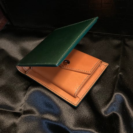 コードバン折財布（小銭入れ付き）