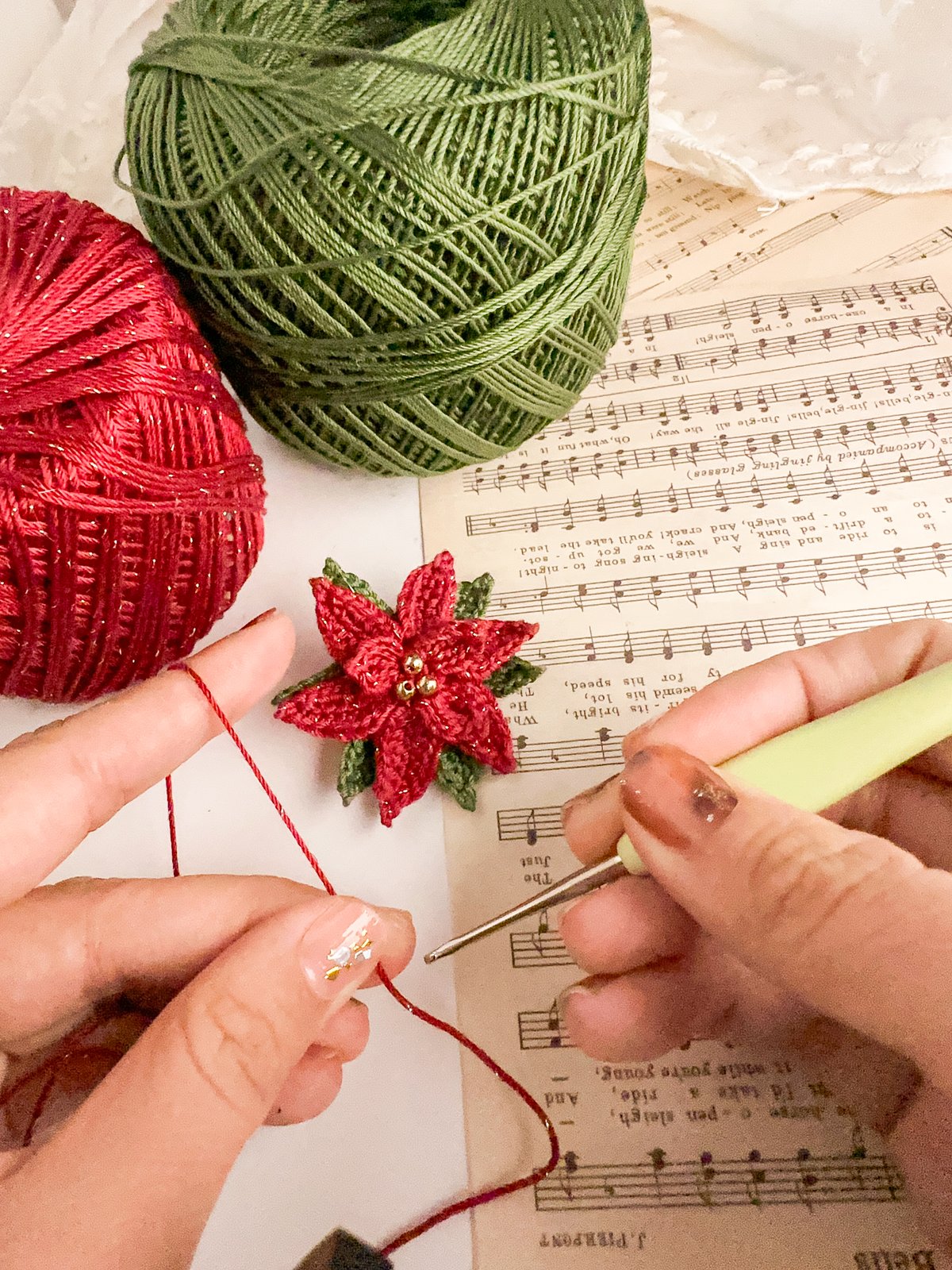 ポインセチア 【動画レッスン】 レース編みアクセサリー（編み図pdf&