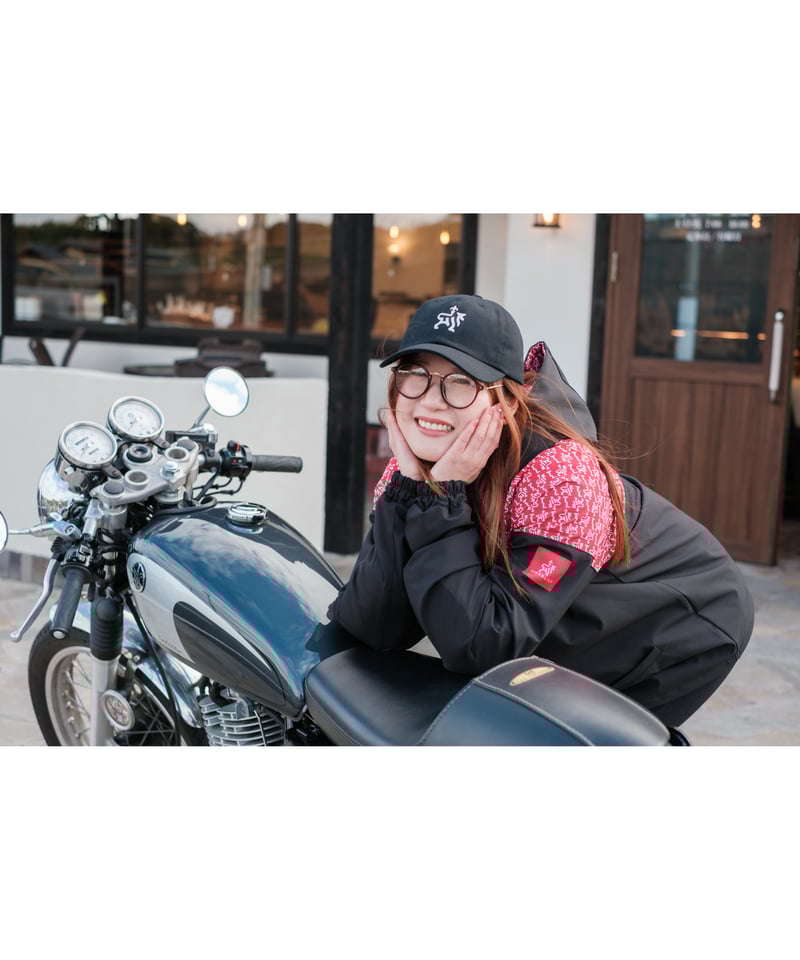 RILY 黒 パーカー RILY パーカー