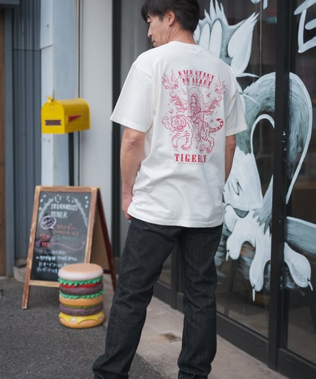 じゃじゃ虎Ｔシャツ(アイボリー×レッド)