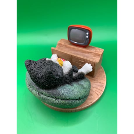 ハチワレ猫のスマホスタンド