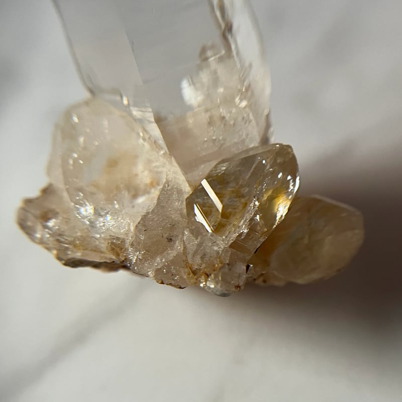 高品質スカルドゥ産ゴールデンヒーラー水晶01・ルチル・虹◯Quartz