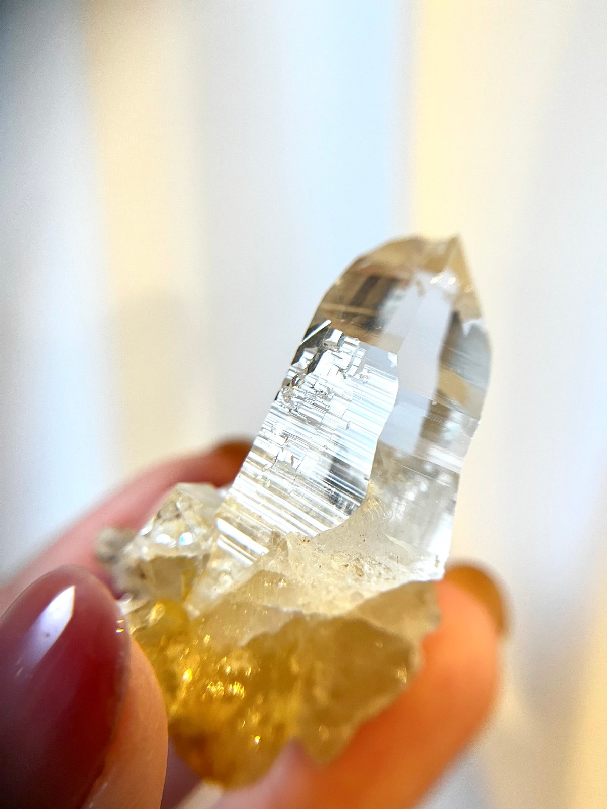 高品質スカルドゥ産ゴールデンヒーラー水晶01・ルチル・虹◯Quartz