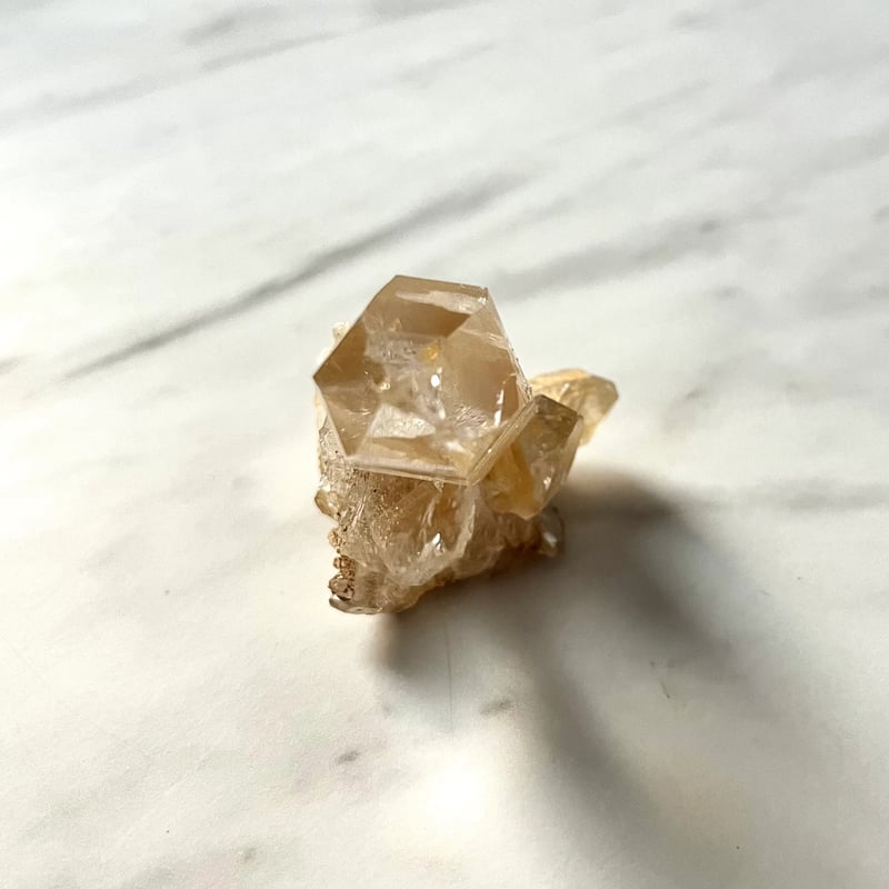 高品質スカルドゥ産ゴールデンヒーラー水晶01・ルチル・虹◯Quartz