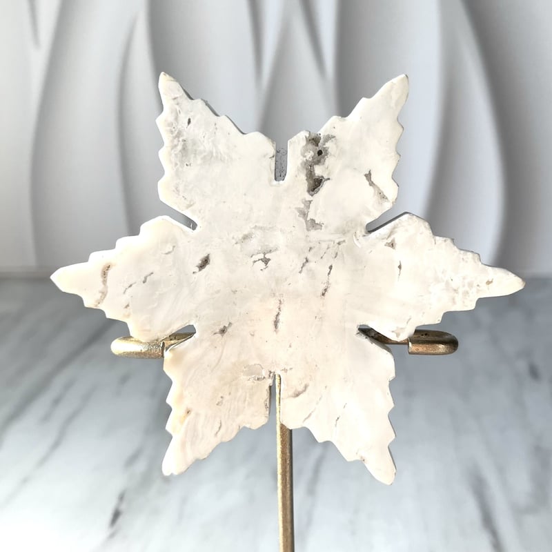 ホワイトジャスパー・スノーフレーク型01 台座付き◯white jasper