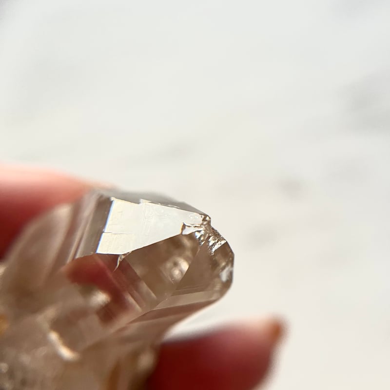 高品質スカルドゥ産ゴールデンヒーラー水晶01・ルチル・虹◯Quartz