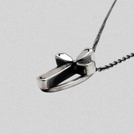 FILE_2025_2_DIRECTIONAL_PAD_NECKLACE