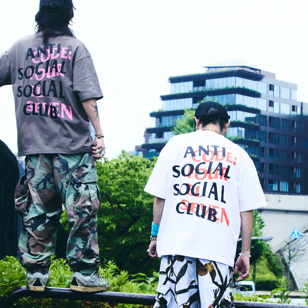 FILE_2025_1_X_SHADOW_T-SHIRT_WHITE | CODE47L