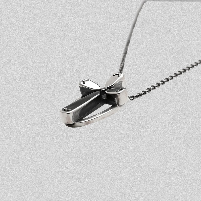 FILE_2025_2_DIRECTIONAL_PAD_NECKLACE | CODE47L