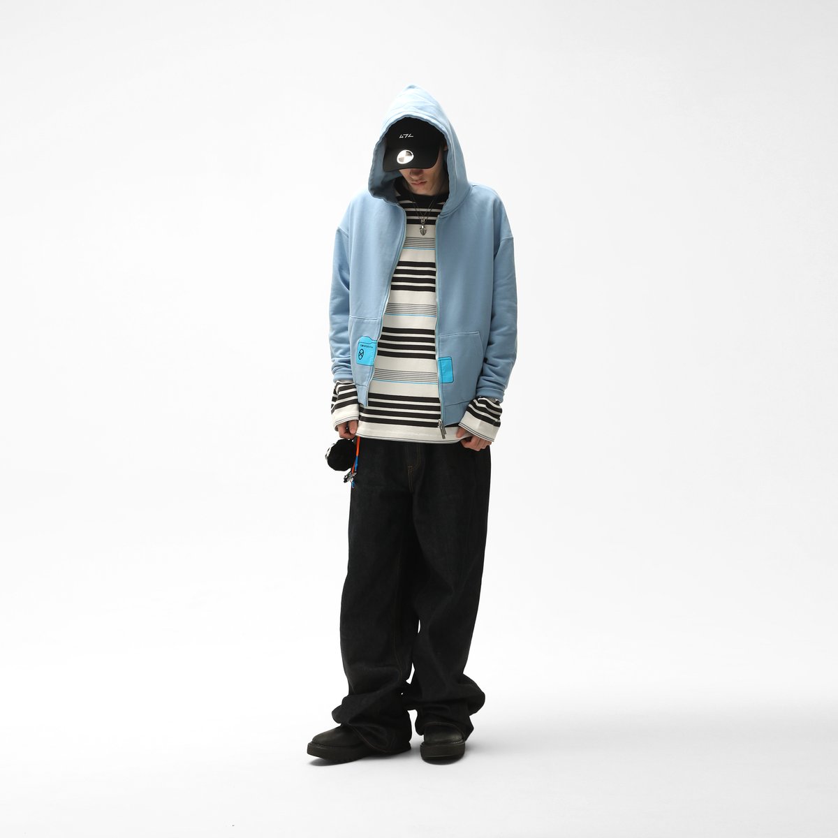 【新品未使用】CODE47L⭐︎logoパーカー⭐︎ブラック⭐︎Mサイズ FILE_2025_4_ZIP_FILE_HOODIE_D.BLUE | CODE47L