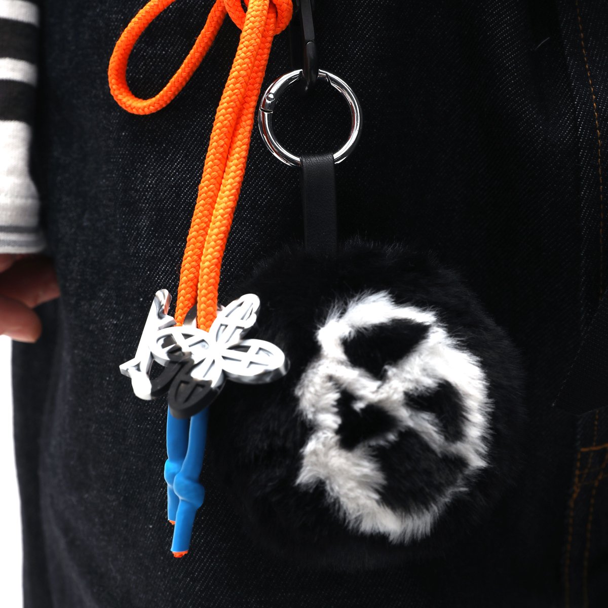 FILE_2025_4_FUR_KEY_RING_X_BLACK | CODE47L