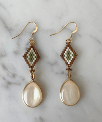 14kgf アイオライトのピアス 天然石 14kgf> ピアス アイオライト 天然石 ※イヤリング交換可能