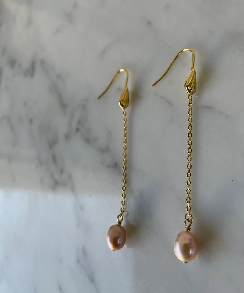 14kgf> 淡水パール(pink) 一粒ピアス ※イヤリング交換可能 | Traumerei