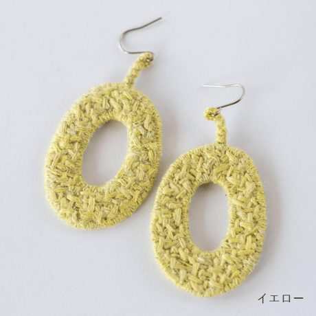 オーバル ピアス / イヤリング