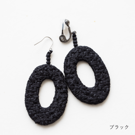 オーバル ピアス / イヤリング