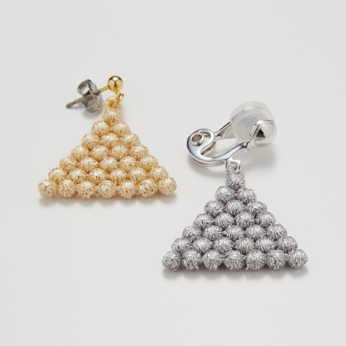レース グレイントライアングル ピアス / イヤリング | トリプル・オゥ