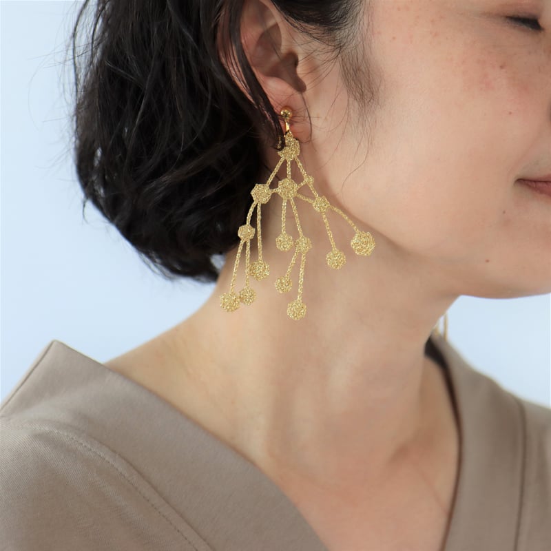 よくわからないイヤリング Melody Accessory イヤリング ノンホールピアス レディース ブラック