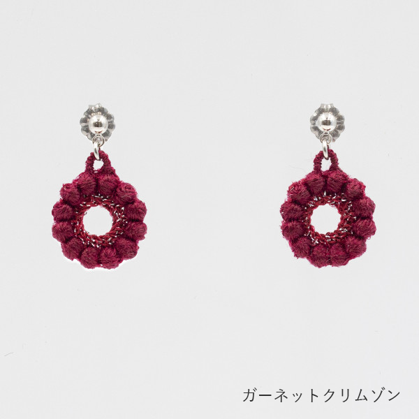 ミニフラワーピアス/イヤリング （ガーネットクリムゾン