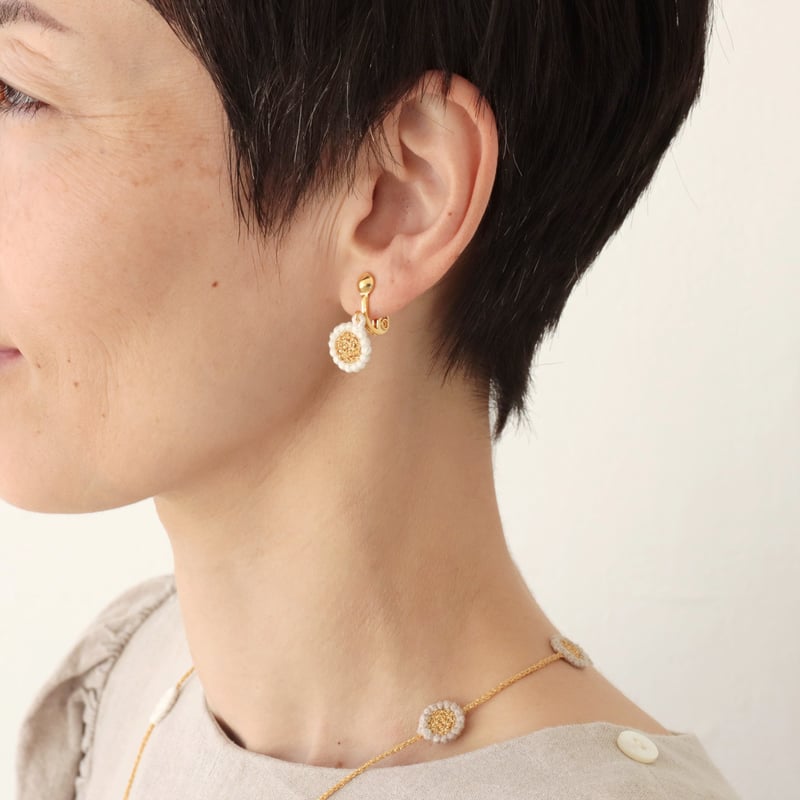 ドットチュール ツイードボールチャーム 大ぶりピアス 楽天市場】チェック柄 ボールチャーム 15mm 8個 マルチカラー カン