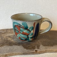 やちむん 読谷山窯 山田真萬】赤絵マグカップ 11-3 | 暮らしを楽しむ