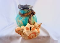 とらねこ花器（ひっつき）