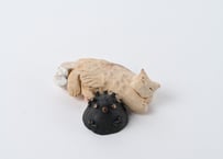 白しっぽ陶猫