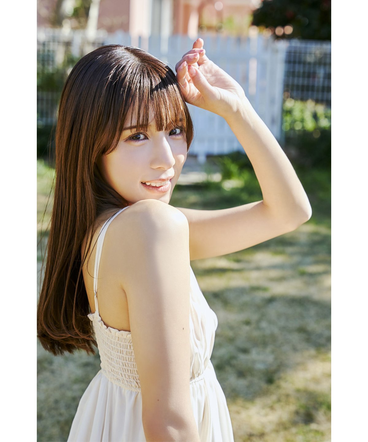 写真集1冊(直筆サイン入り) | 夏本あさみ1st写真集 ラストシーン特設