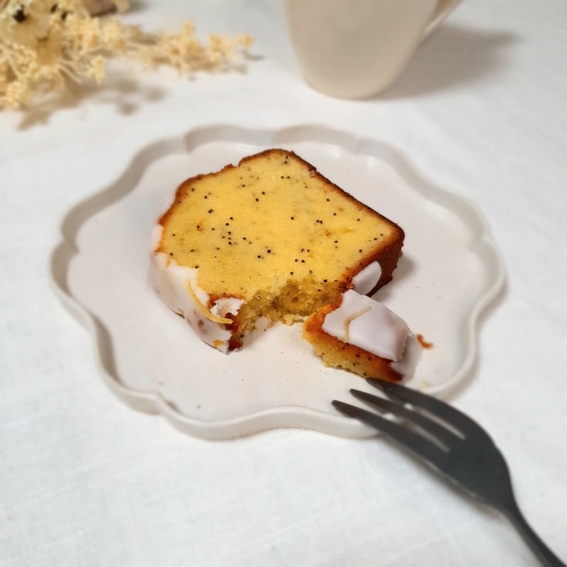 無農薬レモン使用】国産レモンポピーシードケーキ | お菓子工房おやおやつ