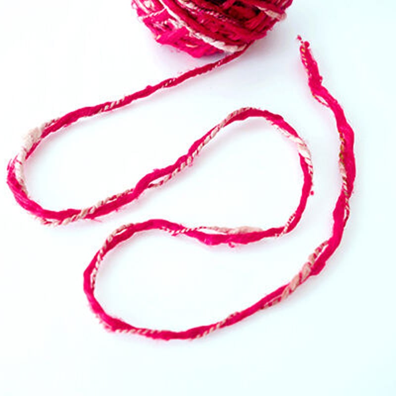 AUY003 燃えるような赤いアートヤーン 18g 絹100%真綿 | 心・衣 kokorom