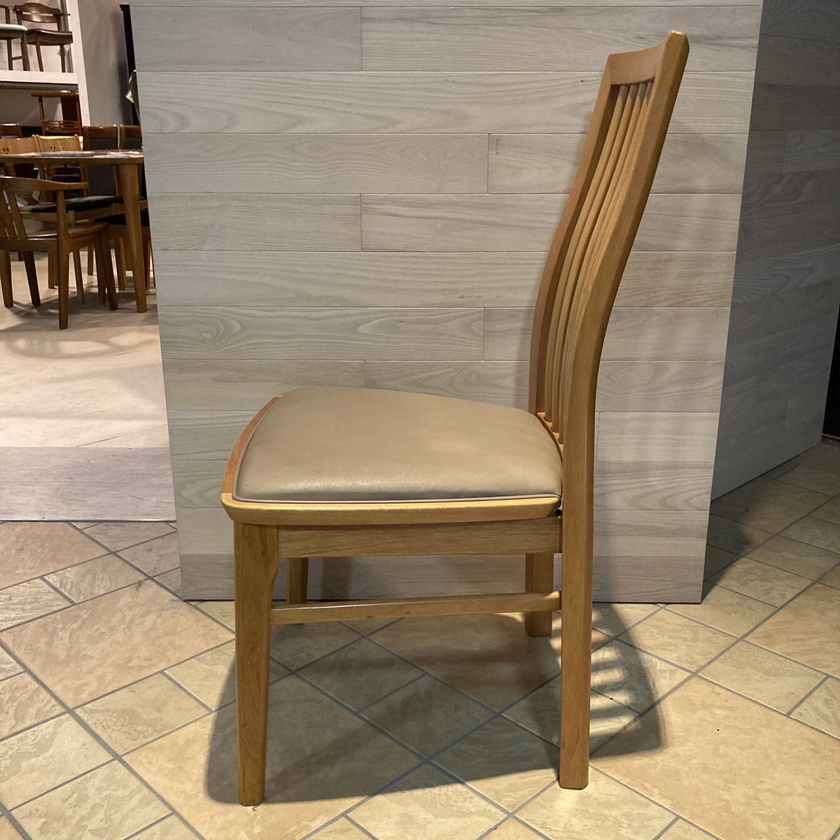 GMGH414F○コスガ / KOSUGA アームチェア ラウンジチェア 1人