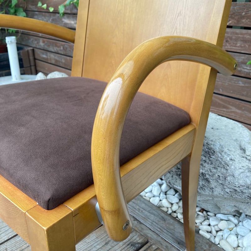 2284 カリモク / アームチェア | 家具の富士